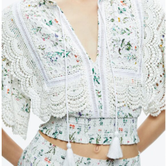 TABITHA FLORAL LACE CROPPED TASSEL BLOUSE in Georgia Floral - Picture 4 of 4